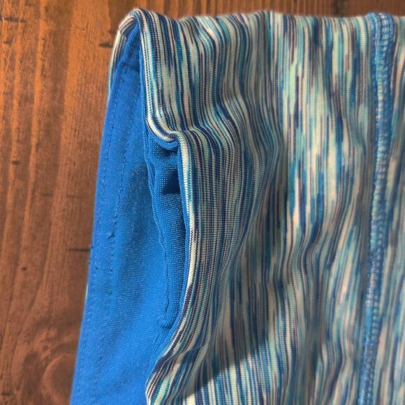 Yogo Cropped Leggings   - Picture 3 of 5